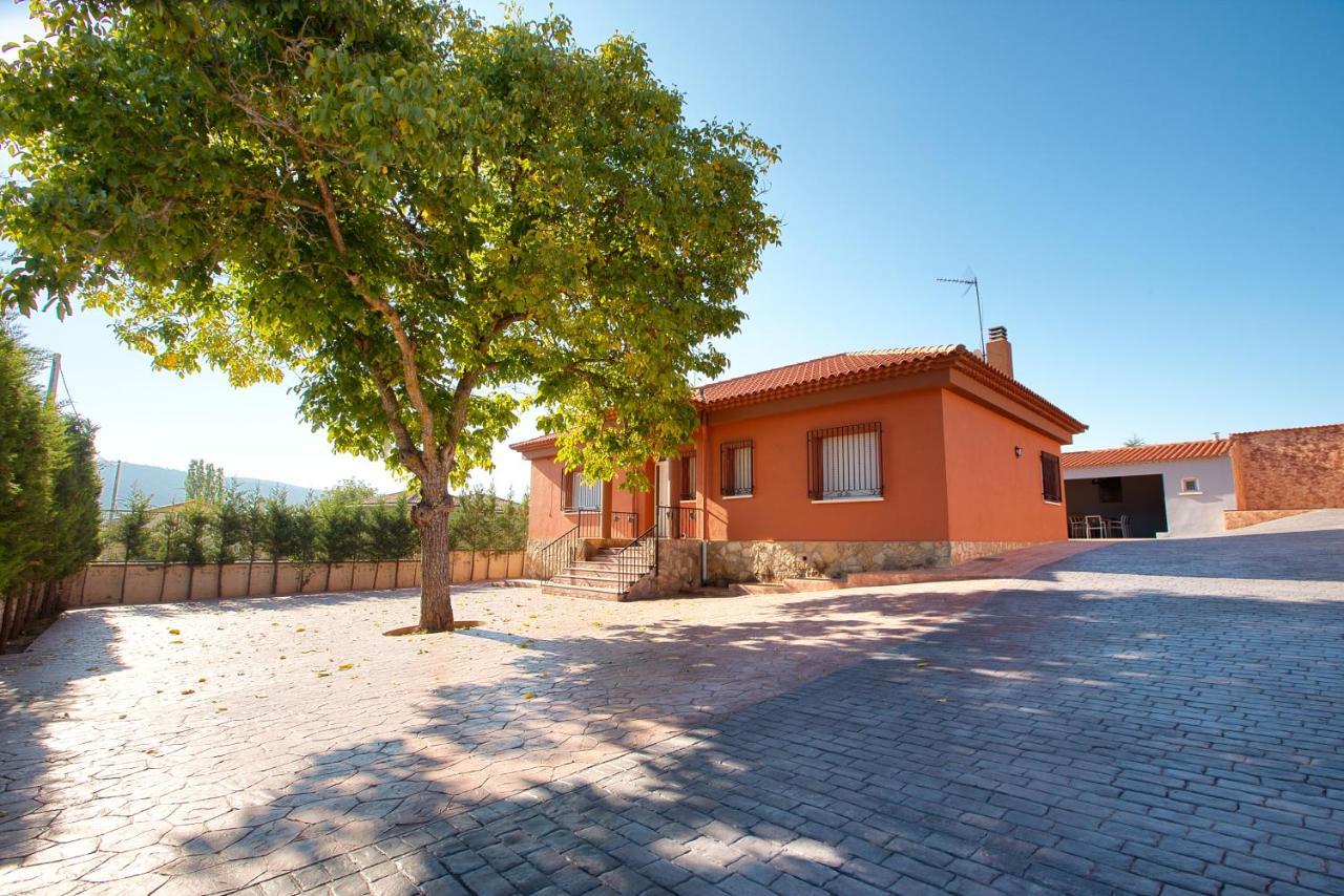 Cuencaloft Villa Del Tio Tomarro فيلاألبا دي لا سايرا المظهر الخارجي الصورة